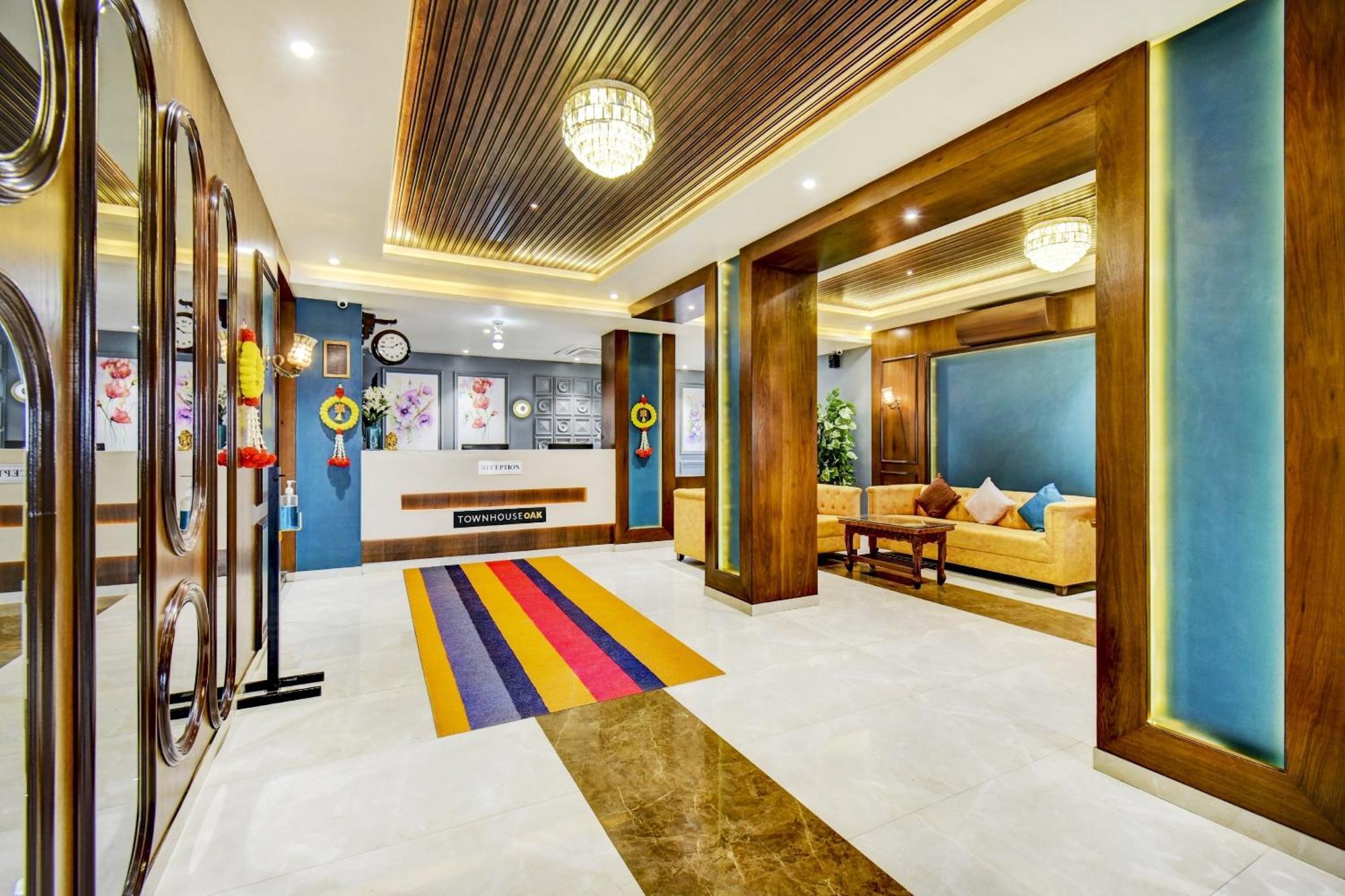Townhouse Oak Hotel Chaitanya Executive Near Fun Time Multiplex Pune Esterno foto