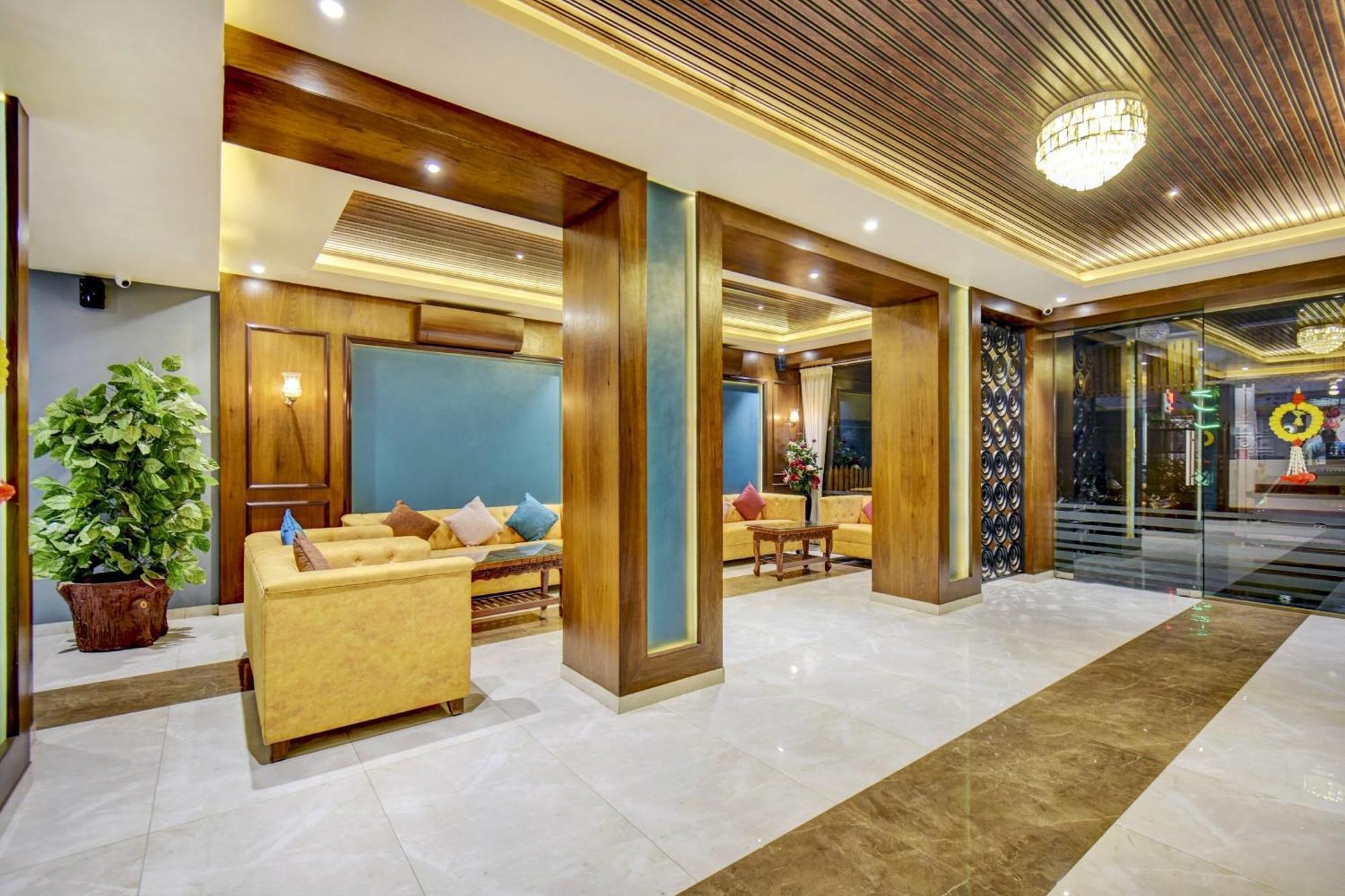 Townhouse Oak Hotel Chaitanya Executive Near Fun Time Multiplex Pune Esterno foto